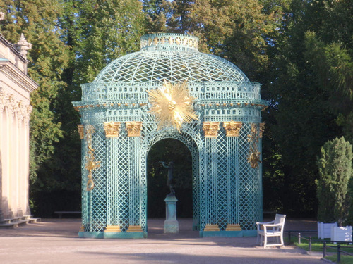 Sun gazebo.